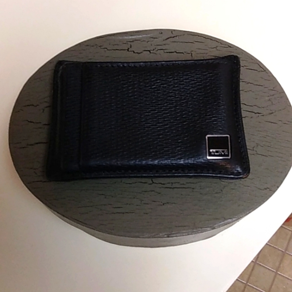 Tumi Credit Card Holder with Clip, Black